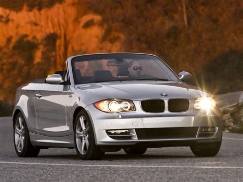 Gambar Mobil | BMW 128i Convertible 2008