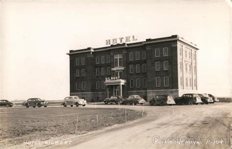 Hotel Gilbert Fairmont, MN Postcard