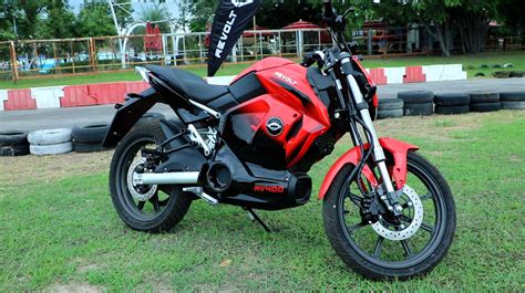 Revolt RV400 Electric Motorcycle Launched In India - Price And Details