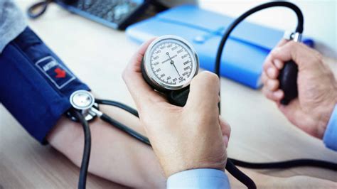 The Advantages of Using an Analog Blood Pressure Machine for Accurate Readings