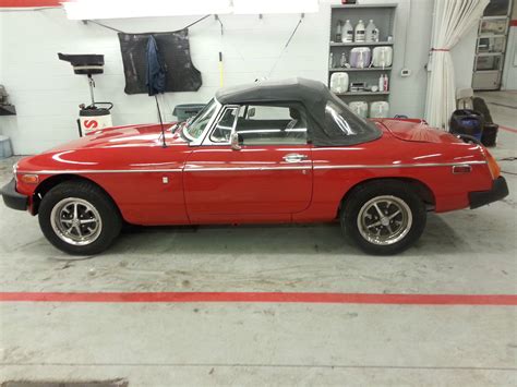 BEAUTIFUL all original 1975 MGB - Red/black convertible - Ready to ...