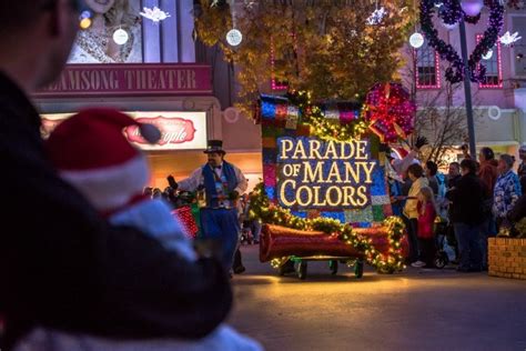 ALL ABOUT the Dollywood Christmas Festival: 2023