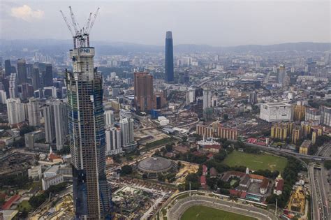 Second Tallest Building in the World: Malaysia’s Merdeka 118 Tower Gets Spire - Bloomberg