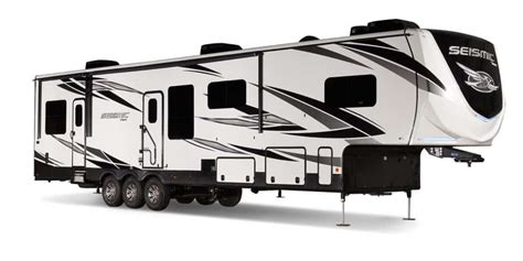 The Top 9 Travel Trailers with 2 Bathrooms of 2024