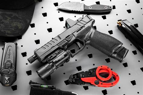 First Look: Springfield Armory Echelon 9mm - Hand Cuff News