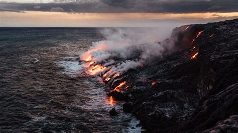 Hawai'i Volcanoes National Park - like stepping foot on another planet ...