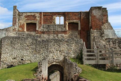 The Keep, Farnham Castle, Farnham - Beautiful England Photos