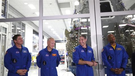 Astronaut capsule development 'will not be a losing proposition' for ...