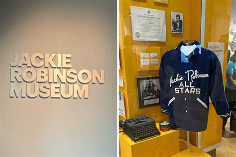 Jackie Robinson Museum: New York pays tribute to legend at ribbon ...