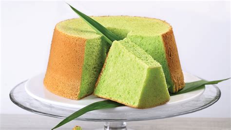 Pandan Chiffon Cake Recipe | HungryForever