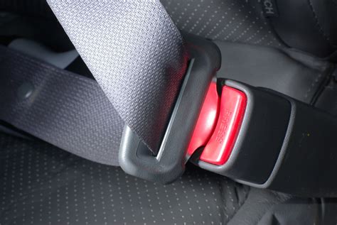 Seat Belt Repair: How to Fix a Faulty Seat Belt Buckle