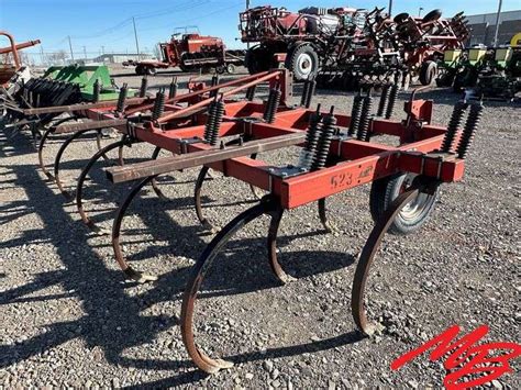 14' Case-IH 5700 Chisel Plow - Musser Bros Inc