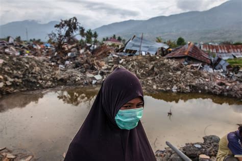 Devastation left by the earthquake and tsunami in Palu - LifeGate