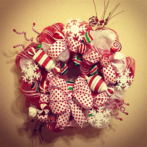 Red and White Christmas wreath! | White christmas wreath, Christmas ...