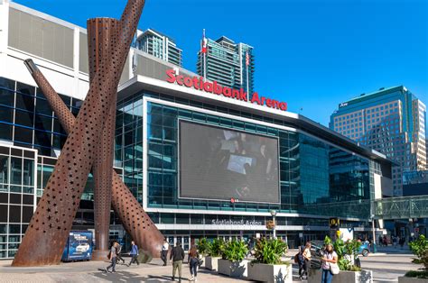 Toronto, Canada: Scotiabank Arena in the downtown district - Stadium Parking Guides