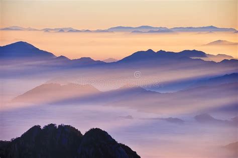 Huangshan(yellow) Mountain Sunrise Stock Images - Image: 30793294