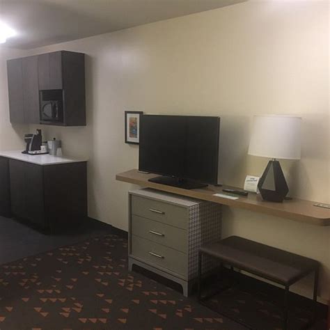 HOLIDAY INN & SUITES MOUNT PLEASANT $114 ($̶1̶2̶9̶) - Updated 2023 Prices & Hotel Reviews - MI