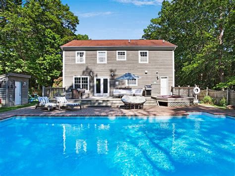 11 Best Airbnbs to rent in the Hamptons | Best Places to Stay 2024