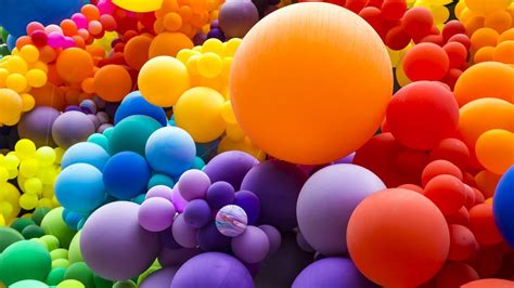 Rainbow Balloons – Bing Wallpaper Download