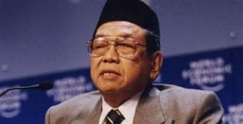 Abdurrahman Wahid Bio, Early Life, Career, Net Worth and Salary