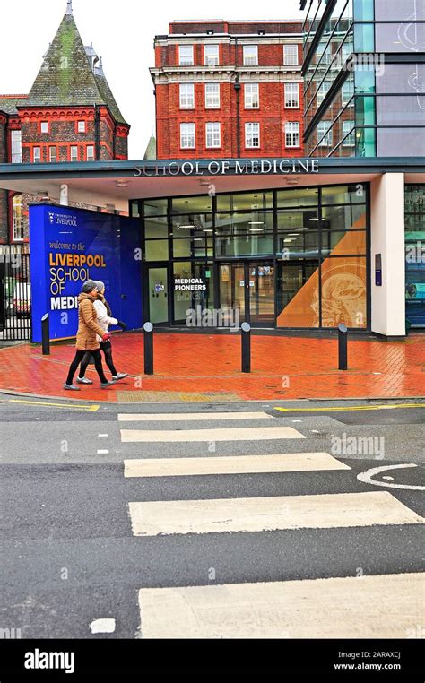 Main entrance to the Liverpool School of Medicine Stock Photo - Alamy