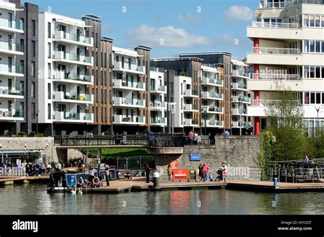 Harbour Inlet and modern Harbourside apartments, Bristol, UK Stock ...