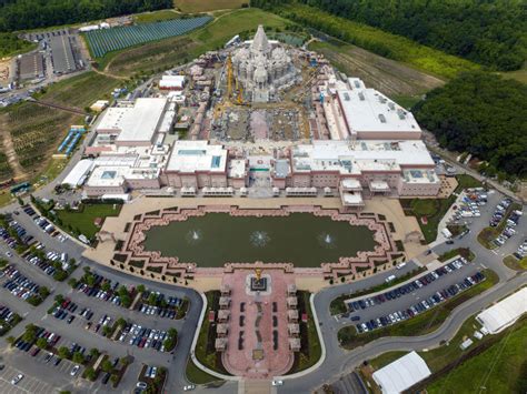 Largest Hindu temple outside Asia opens in New Jersey, built by 12,500 ...