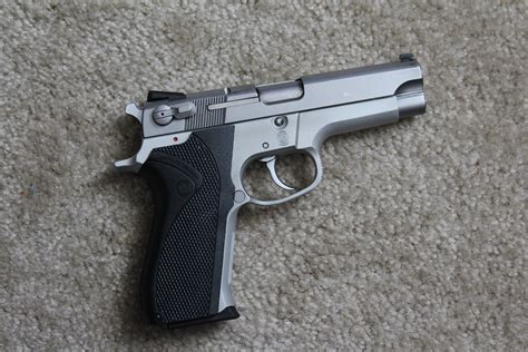 My Smith and Wesson Model 5906 : r/guns