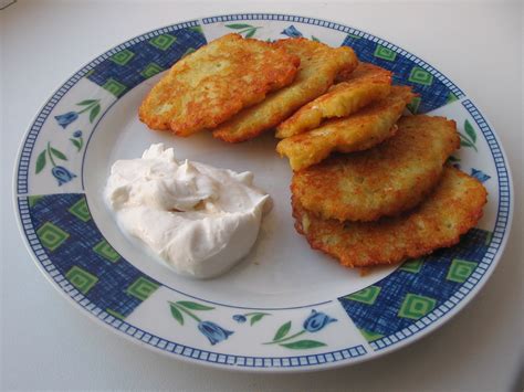 File:Ukrainian potato pancakes.jpg - Wikimedia Commons