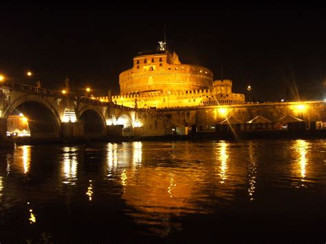 #Rome Castel Sant'Angelo and the bridge | Città, Villaggio