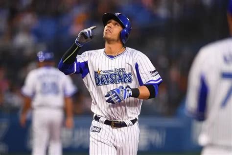 Neftalí Soto poderoso en Japón - Cangrejeros de Santurce