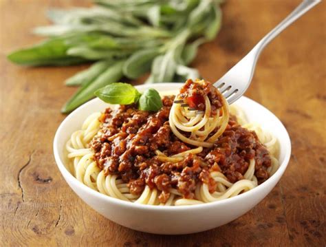 Lentil & Beef Bolognese | Healthy BeeZee Bodies Recipes