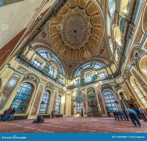 Interior of Dolmabahce Mosque Editorial Stock Image - Image of historical, holy: 118345889