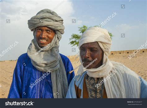 Tumbuctumali Sept22011 Tuareg Desert Mali Stock Photo 375353677 ...