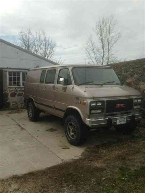 GMC Quigley 4x4 Van (1994) : Van / Box Trucks