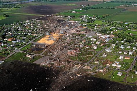 Tornadoes flatten tiny rural Nebraska town; 2 dead