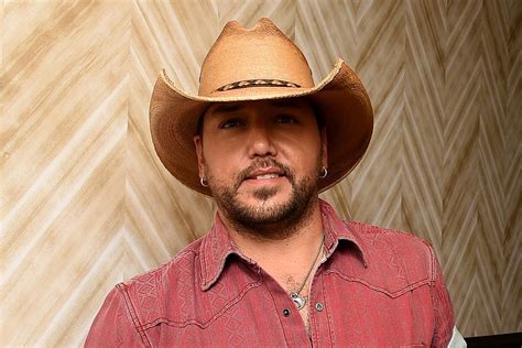 Jason Aldean Is Back in the Studio!