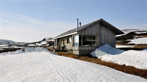 Remote Retreats: 7 Norwegian Cabins Embracing the Wilderness ...