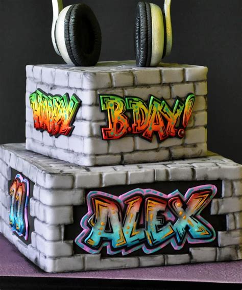 Graffiti cake | Hip hop birthday cake, Boys 16th birthday cake, Hip hop ...