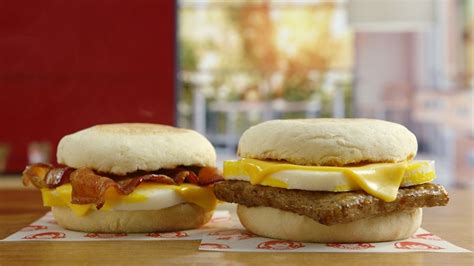 2 new English muffin breakfast sandwiches at Wendy's, how to score a discount - ABC News