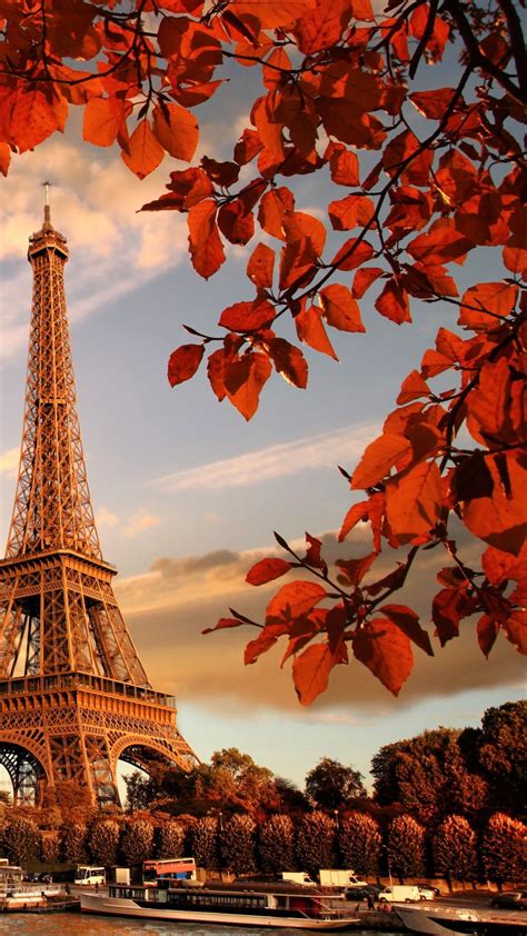 Eiffel tower in autumn france paris - Tap to see more of the most romantic Paris city wallpapers ...