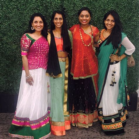 Garba outfits Indian outfits Gujarati | Indian dance costumes, Indian outfits, Garba outfit