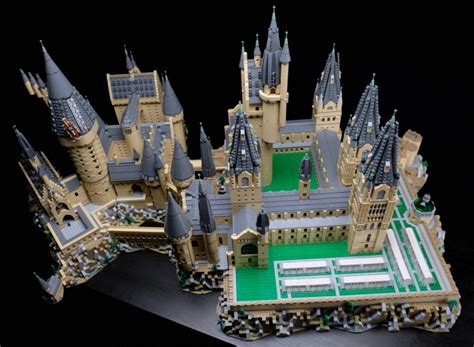 Il Castello di Hogwarts LEGO in formato extra-large | Lega Nerd