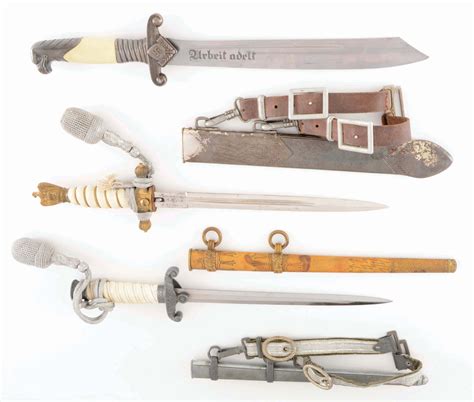 Auction - Edged Weapons, Armor, & Militaria at 12.06.2019 - LotSearch