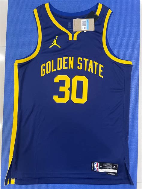 M - Steph Curry 2023 Statement Edition Swingman Jersey, Men's Fashion, Activewear on Carousell