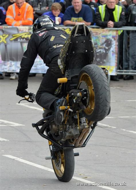 Street Bike Stunt show www.streets-united.com | Freestyle, Street bikes ...