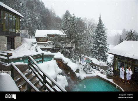 Mont tremblant scandinave spa hi-res stock photography and images - Alamy