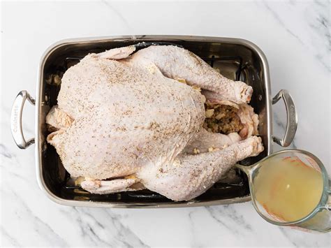 How To Cook Turkey In A Roasting Pan - Recipes.net