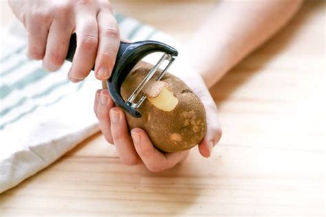 how to peel sweet potatoes without a peeler