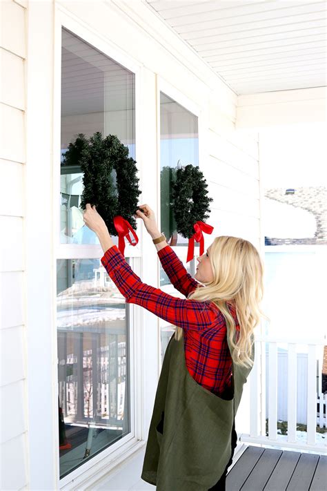 How to Easily Hang Christmas Wreaths on Exterior Windows - Natalie Malan